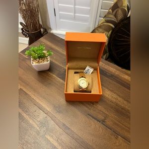 Tory Burch Leather Strap Gigi Watch Like New